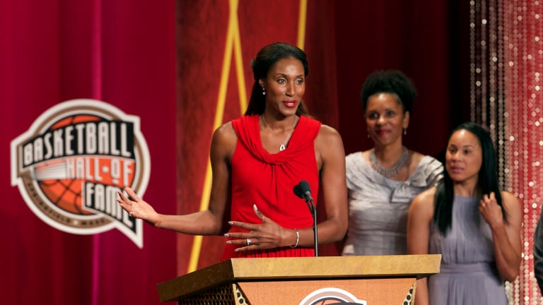 Lisa Leslie's Nike Dunks Drop Tomorrow